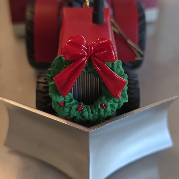 Hallmark Keepsake Ornament 2001 Santa's Snowplow Here Comes Santa Series - Picture 5 of 11